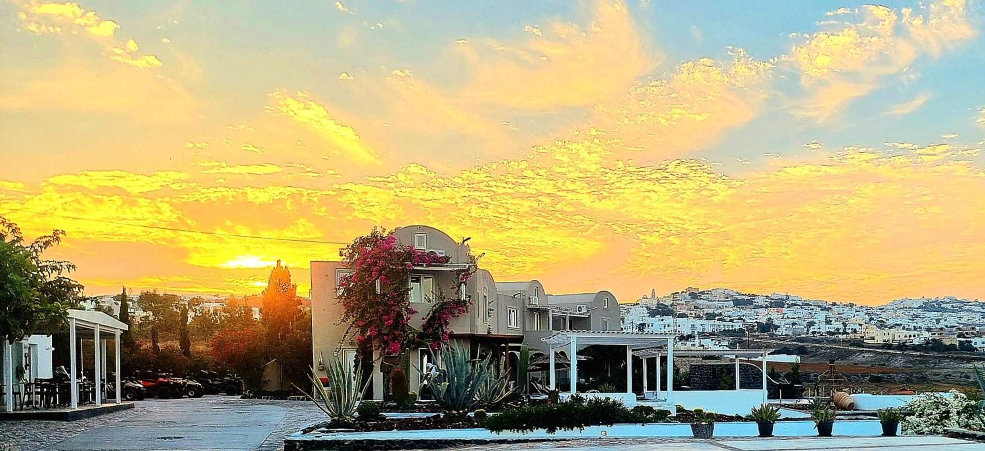 Thea Luxury 3* Firá